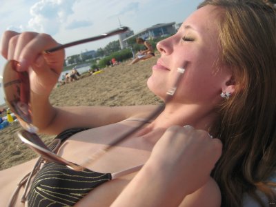 Очень застенчивая, но очень привлекательная