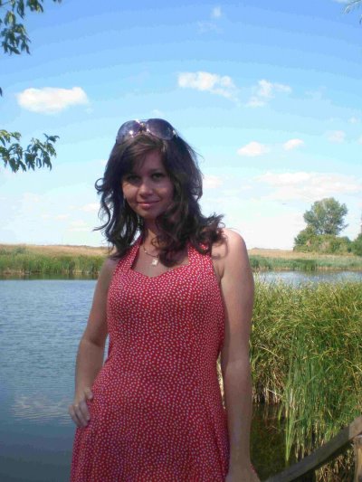 Жгучее видео с обворожительной красоткой