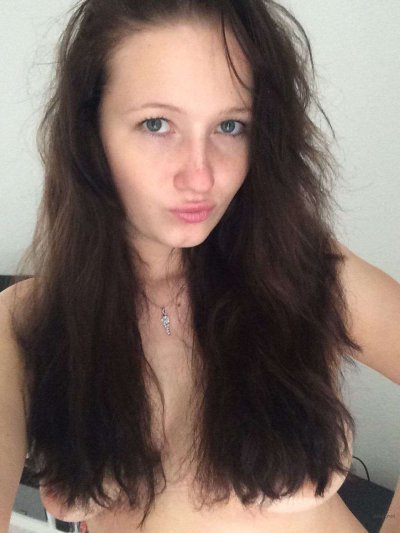 Интимное снимок голой красотки: откровенное фото!