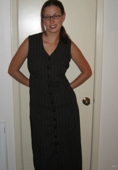 Засаживает хер глубоко в горло