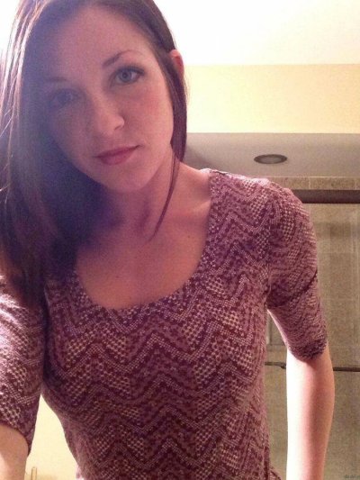 Горячая красотка фоткает себя - возбуждающий контент