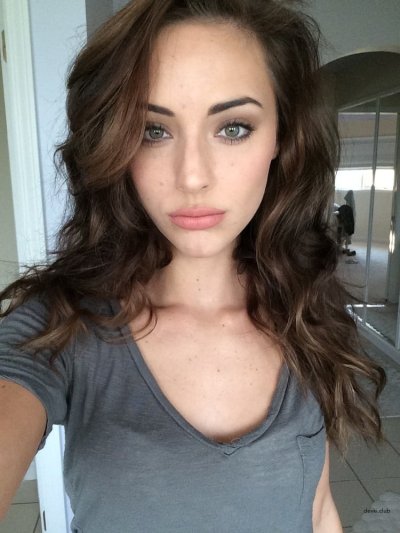 Сборник интимных снимков привлекательной молодой леди