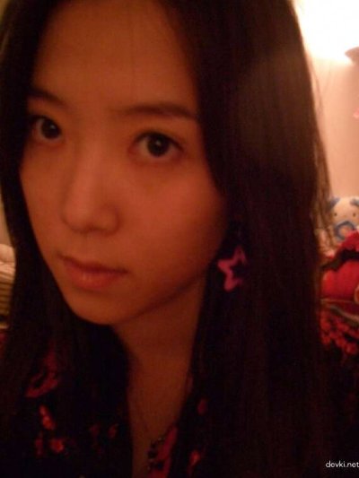 Очаровательная азиатская красавица без одежды на экране!