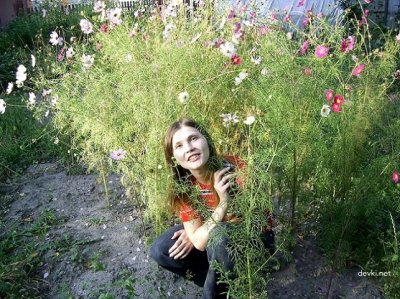 Ласковая супруга развлекается с собственной дырочкой