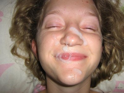 Отодрал шлюшку в жопу и обкончал мордашку