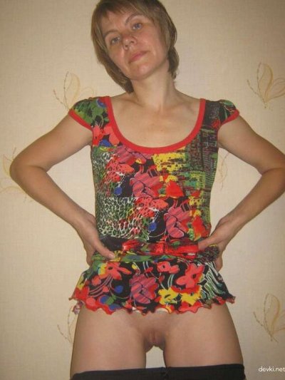 Опытная милфа сосет большой дружок