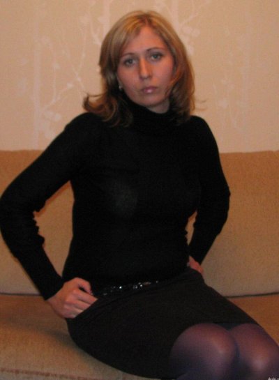 Дама удовлетворяет себя сама игрушкой