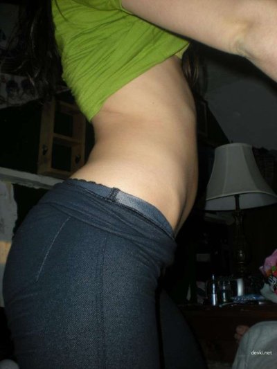 Красотка с пышной задницей - новое видео!