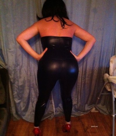 Сексуальная и обворожительная красотка с излишним весом