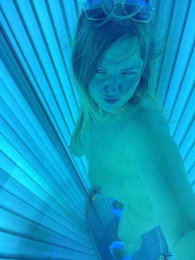 Обожаю делать сеты без одежды на камеру