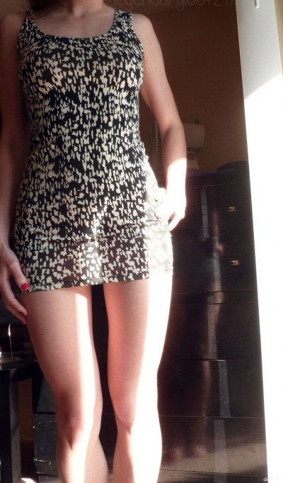 Без трусиков под юбкой: горячие видео для взрослых