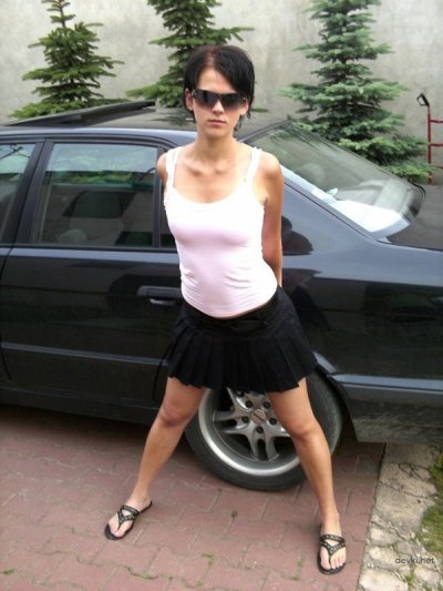 Скрытые снимки 19-летней девушки из соцсетей