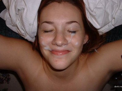 Шлюшка без ума от кончи от своего мужчины