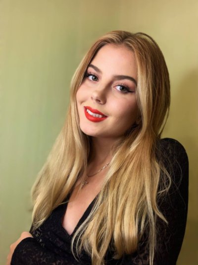 Соблазнительные снимки молодой красавицы: упругая попка в подарок!