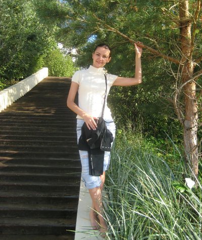 Наслаждайся прекрасным видом обнаженной девушки - приятно для глаз