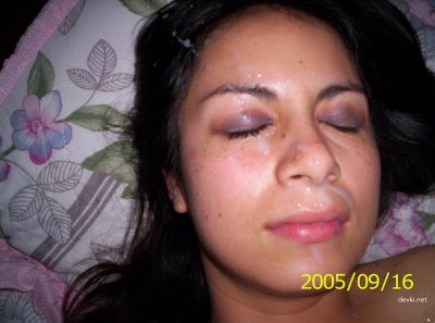 Отжаривает свою подругу в позе собачки