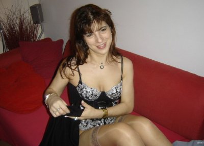 Обожает делать минет своему парню