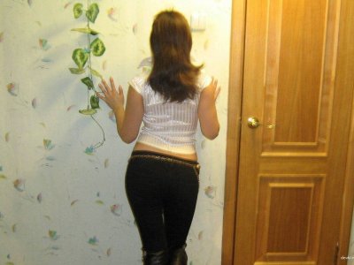 Свежие снимки обнаженной молодухи на камеру