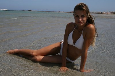 Зрелая дама с пушистым "сюрпризом" для настоящих ценителей