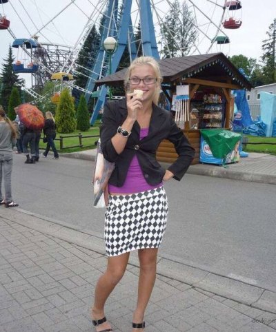 Попросил свою возлюбленную показать интимную зону