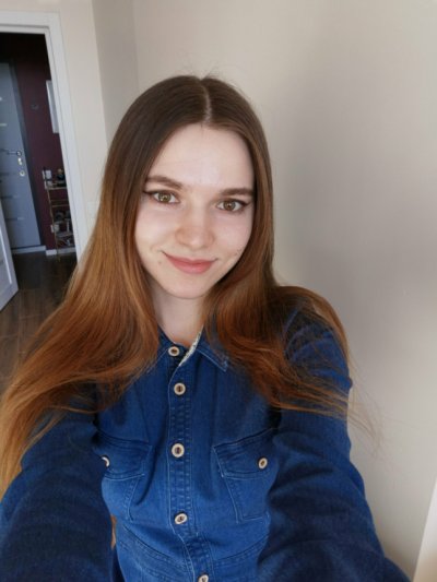 Горячие снимки одной красотки с отличными грудями - не пропусти!