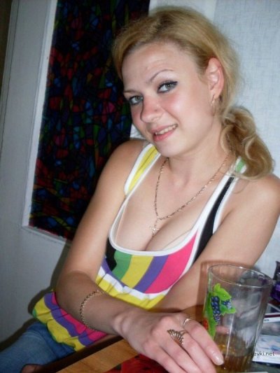 За один вечер развел на классный трах и запечатлил на любительских фото