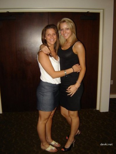 Интимное видео узкотелой красотки: самое горячее домашнее порно