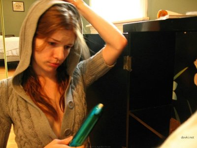 Девушка прикупила игрушку для взрослых