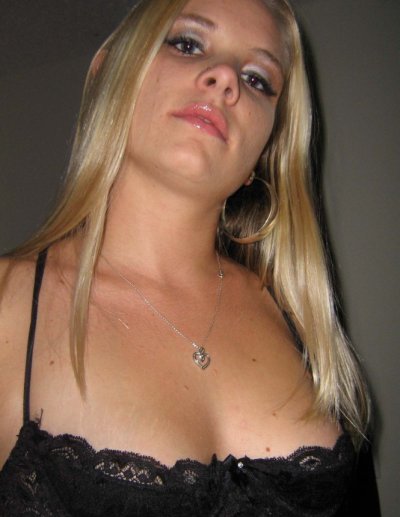 Фотосет с обворожительной красоткой, готовой к страстному интиму