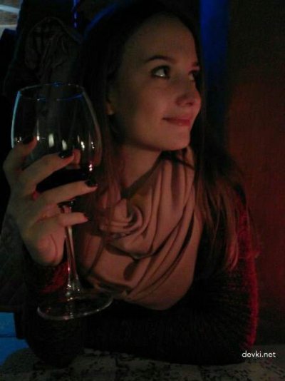 Дорогая сестрёнка делает минет