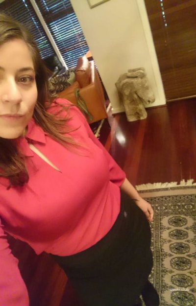 Сексапильная красотка фоткает свои прелести