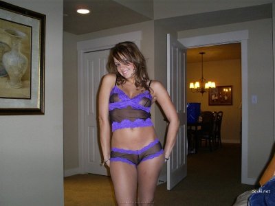 Чувак отведает юную пилотку - новые ощущения!