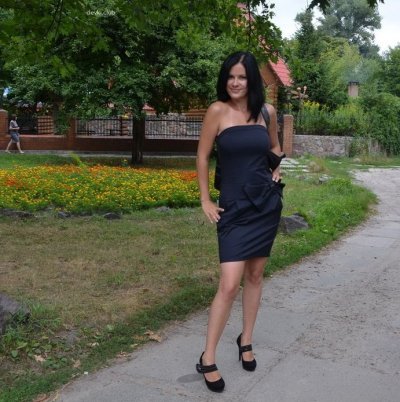 Фото горячей шатенки в парке: утехи в природе!