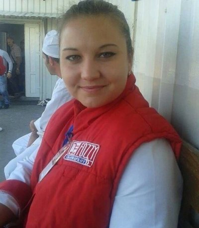 Женщина в браке Юля поливает член!