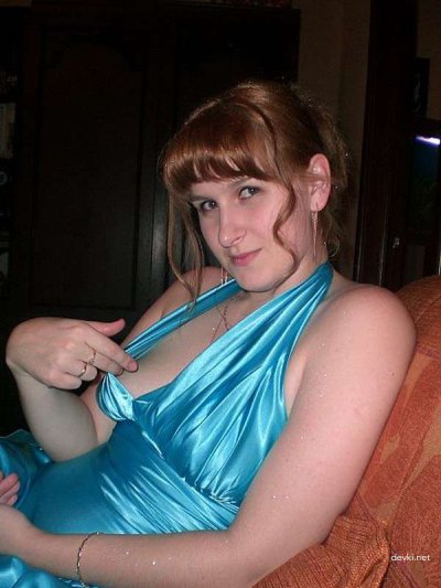 Жена радует мужчину и его компаньона