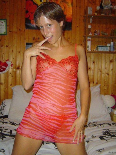 Супруга удовлетворяет мужчину орально