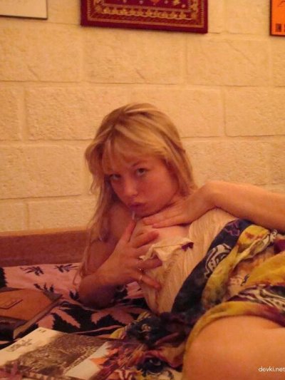 Молоденькая кошечка жаждет разврата